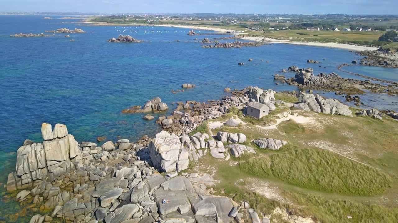 La Grange Aux Lievres, Gites Kerdoel Cléder Eksteriør billede