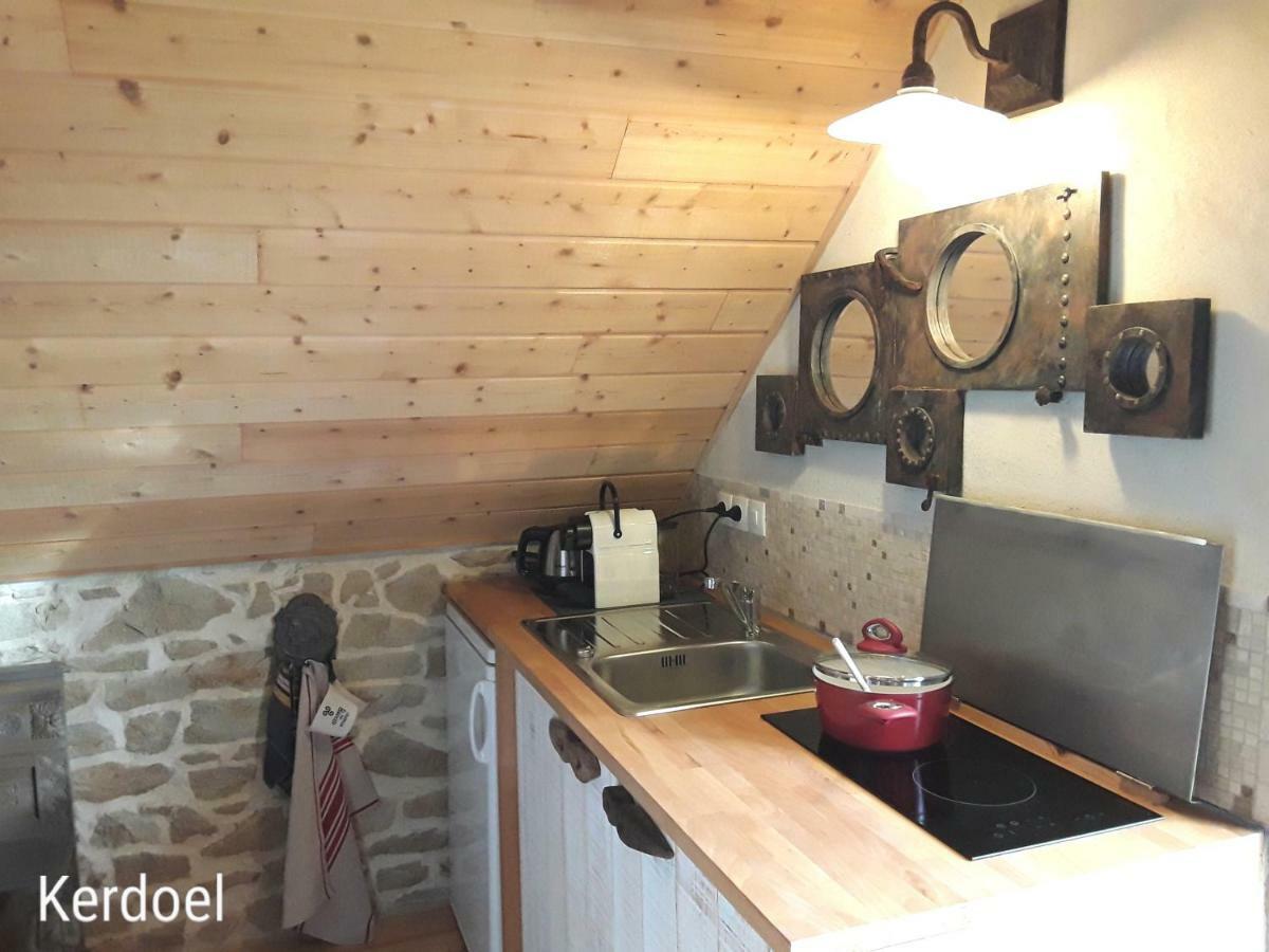 La Grange Aux Lievres, Gites Kerdoel Cléder Eksteriør billede